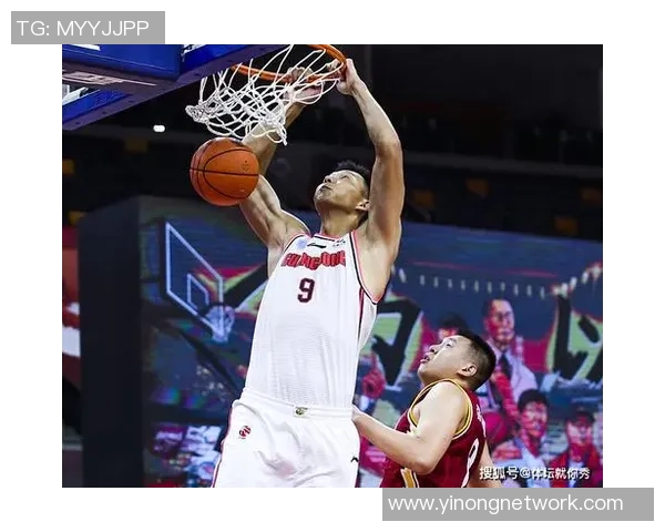 重庆足球队以66分领跑全国锦标赛积分榜展现强劲实力